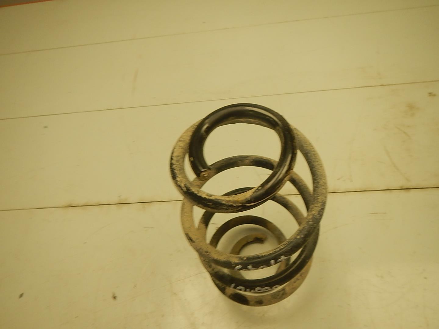 Пружина задняя