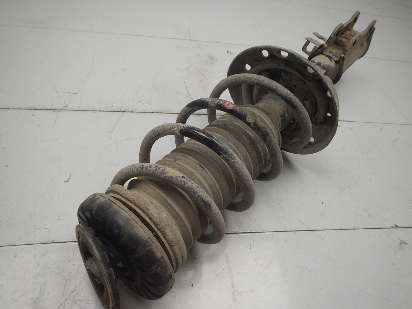 Амортизатор передний правый