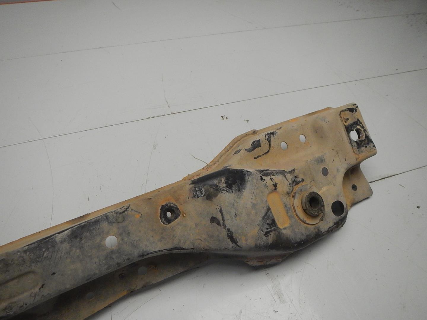 Балка подрадиаторная