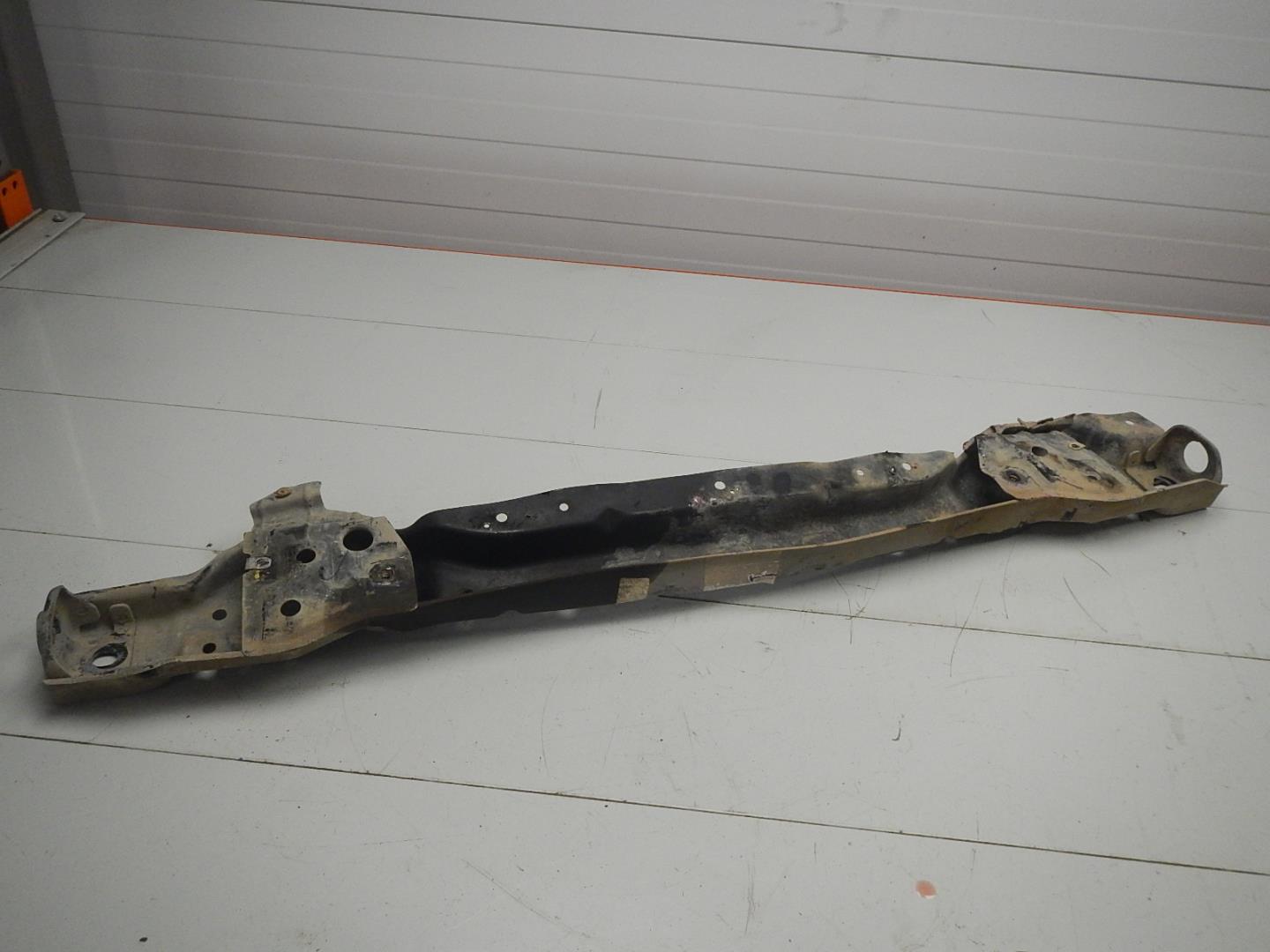 Балка подрадиаторная