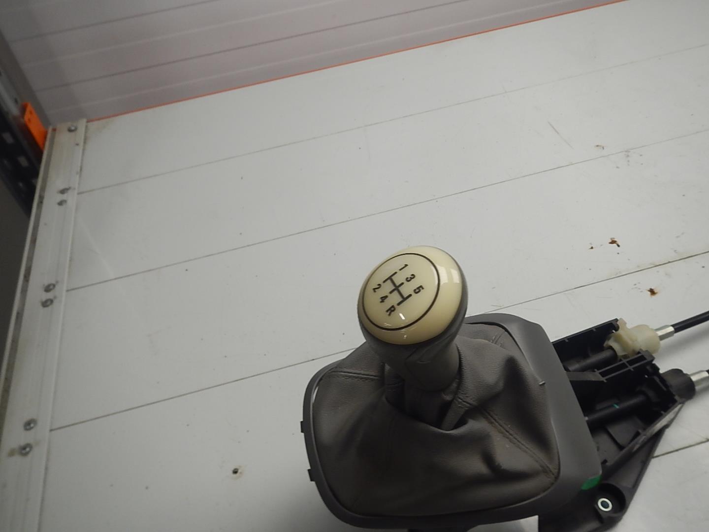 Кулиса МКПП / АКПП