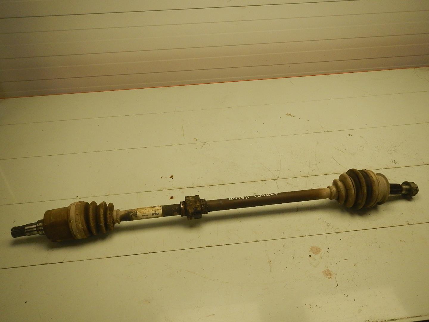 Полуось передняя правая