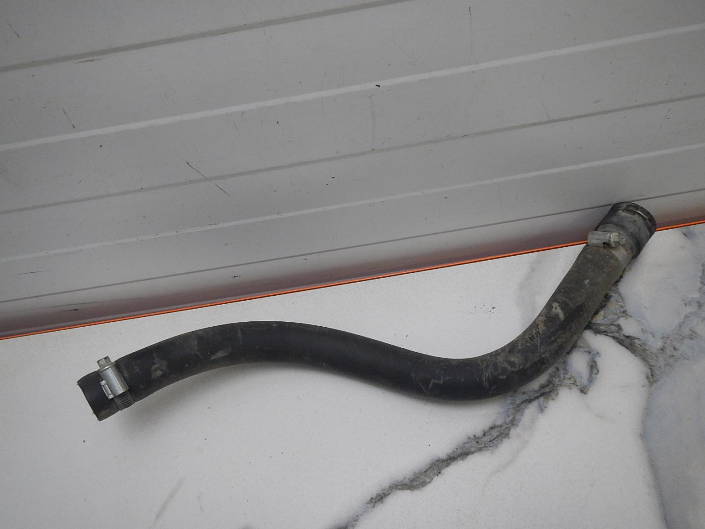 Патрубок отопителя