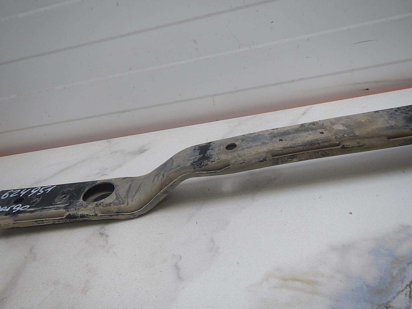 Усилитель переднего бампера