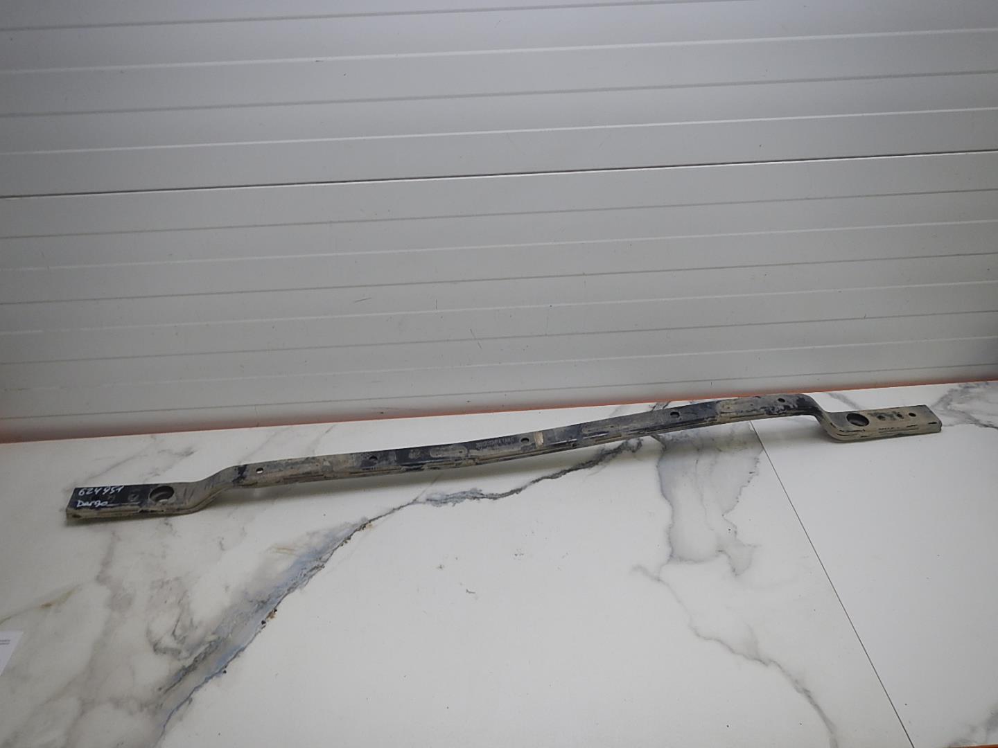 Усилитель переднего бампера