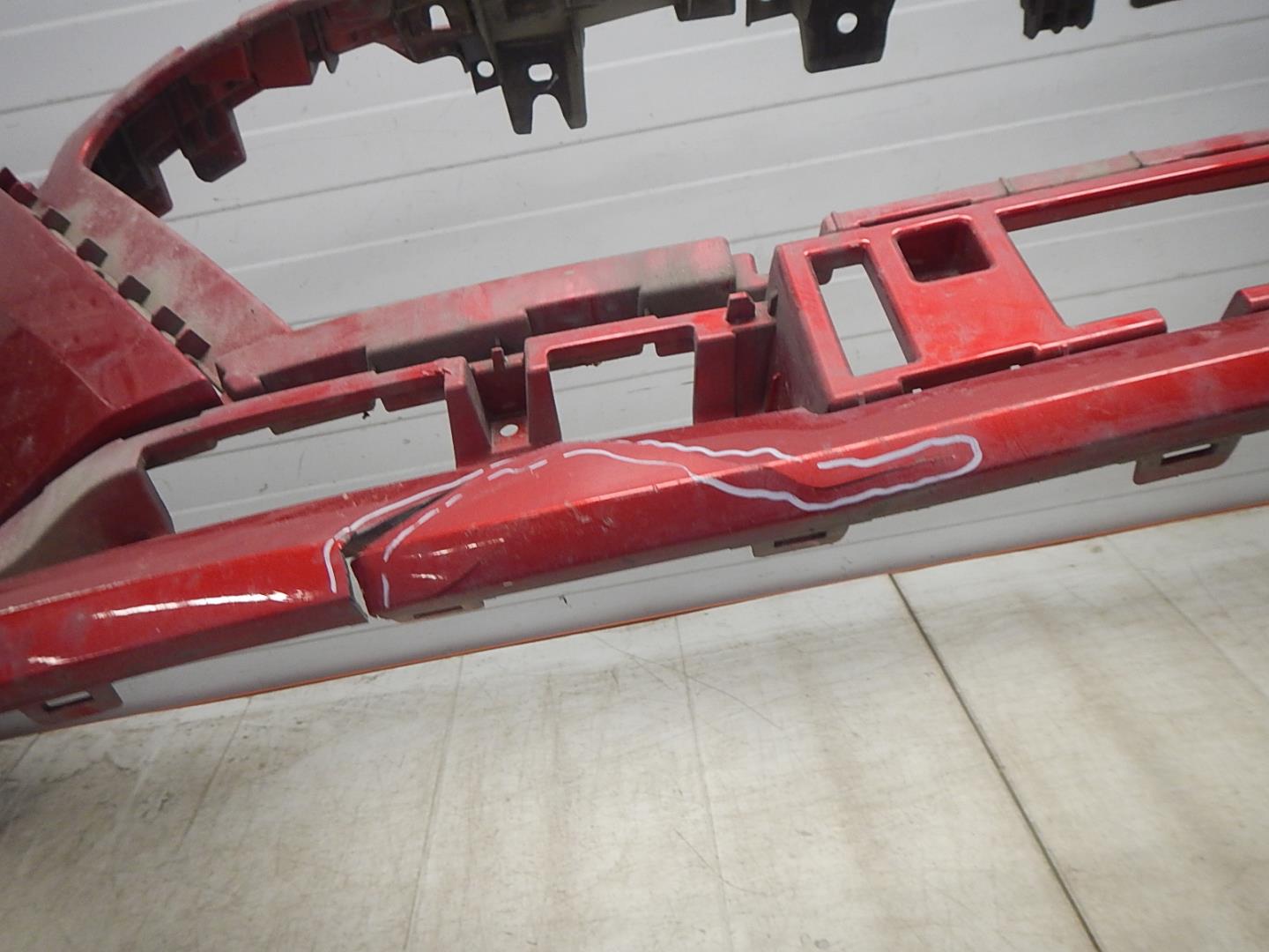 Бампер передний