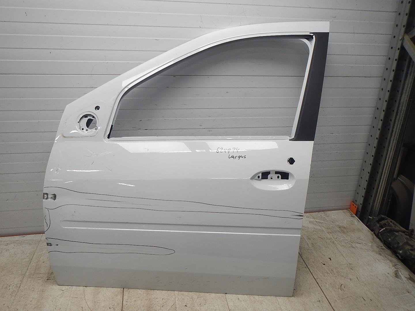 Дверь передняя левая