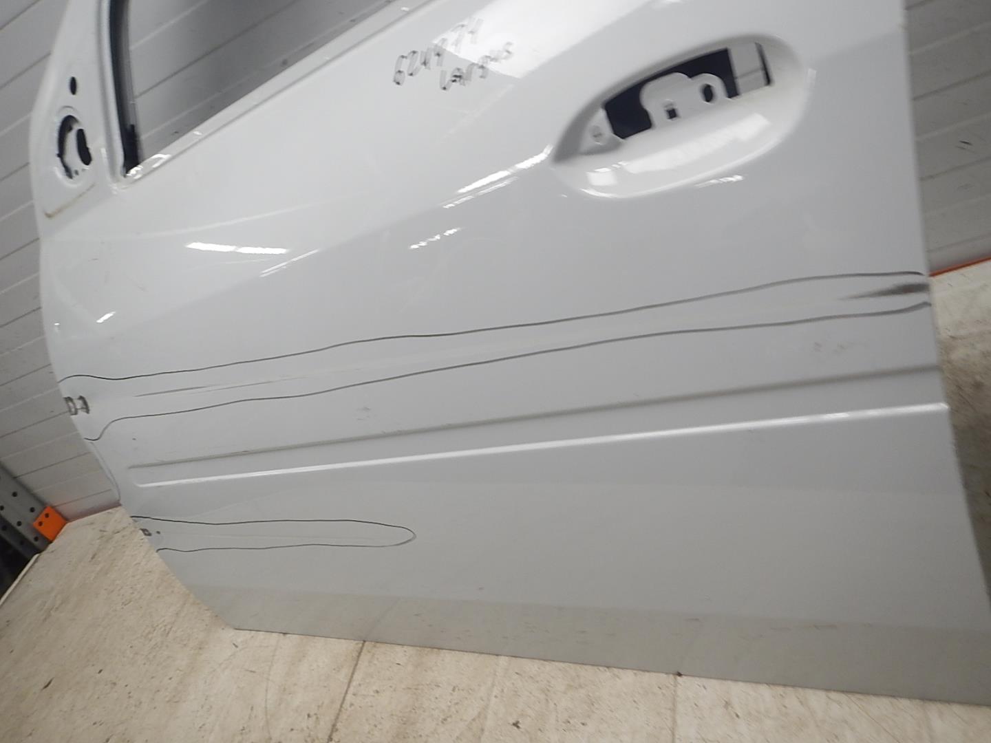 Дверь передняя левая