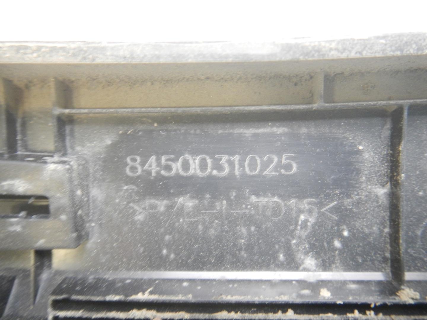 Молдинг передней левой двери