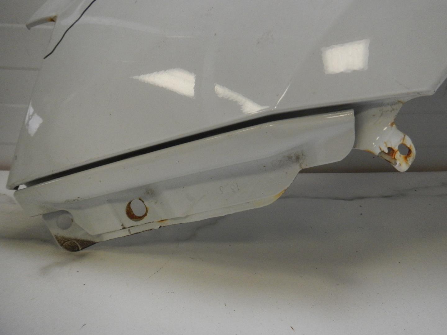 Крыло переднее левое