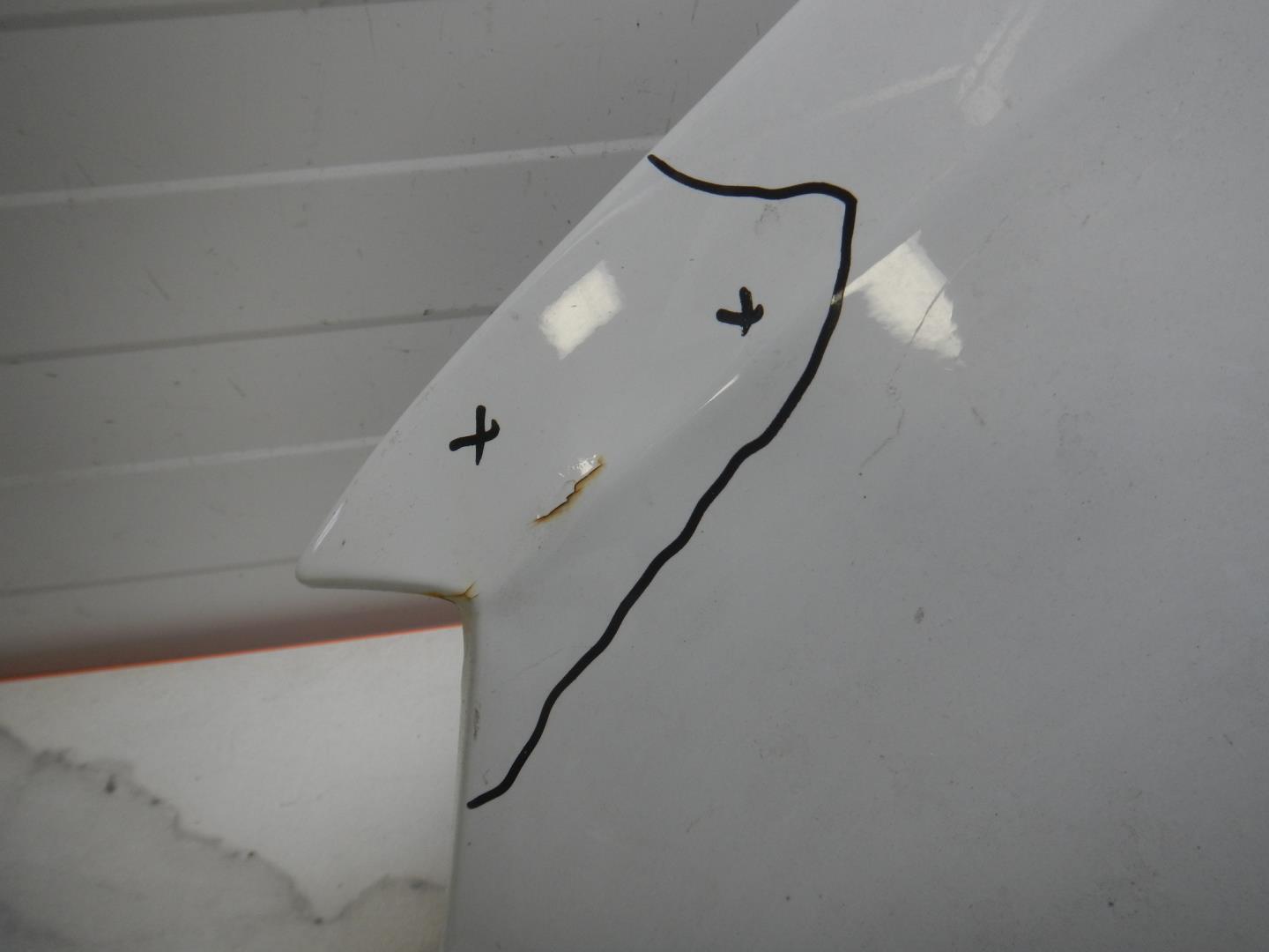 Крыло переднее левое