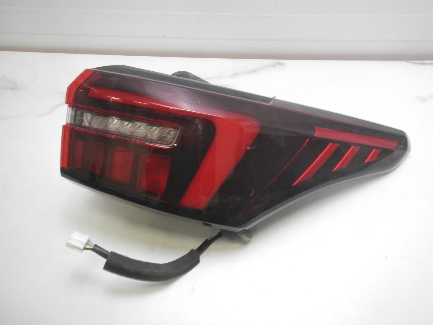 Фонарь задний правый