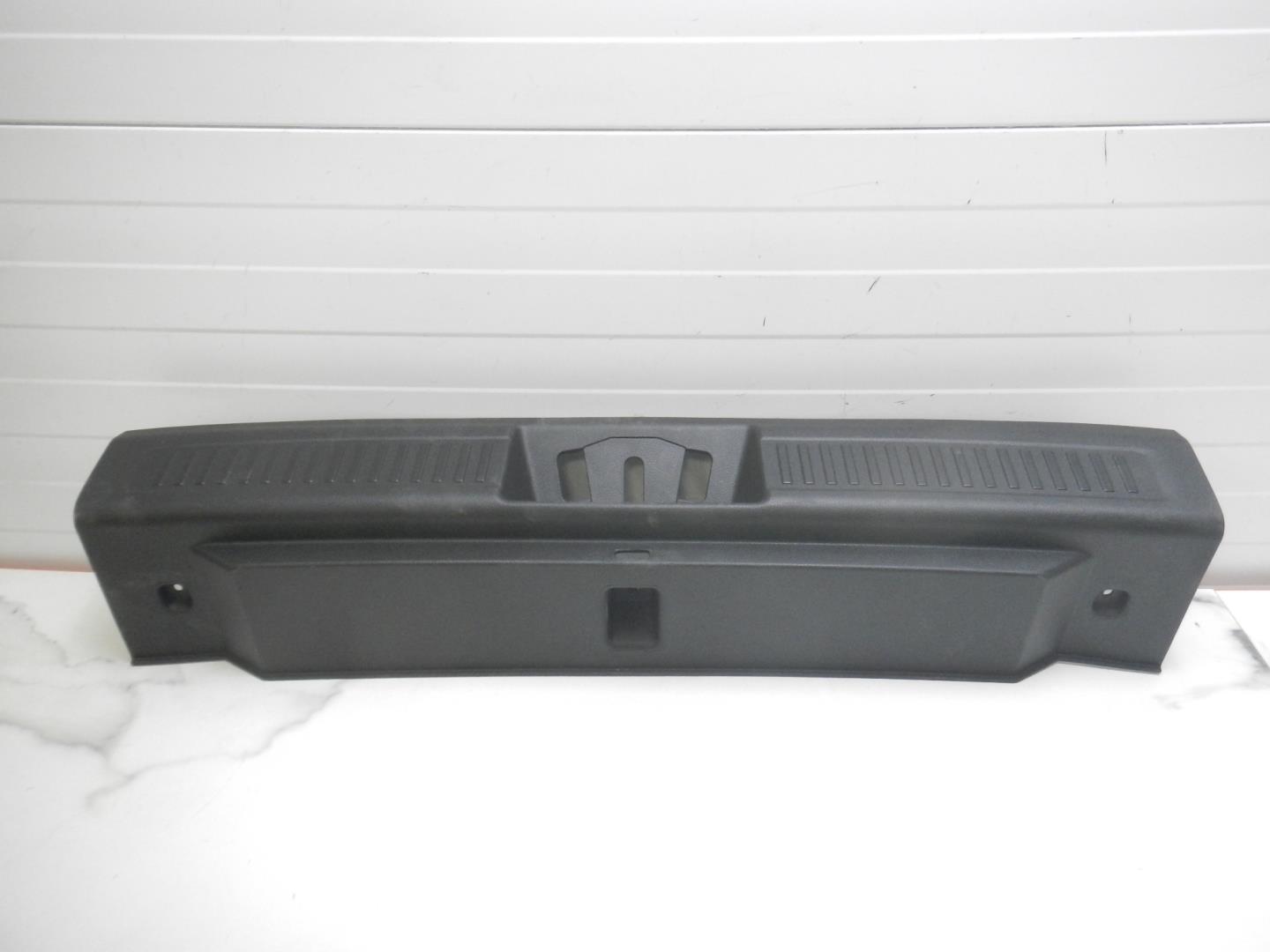 Обшивка багажника