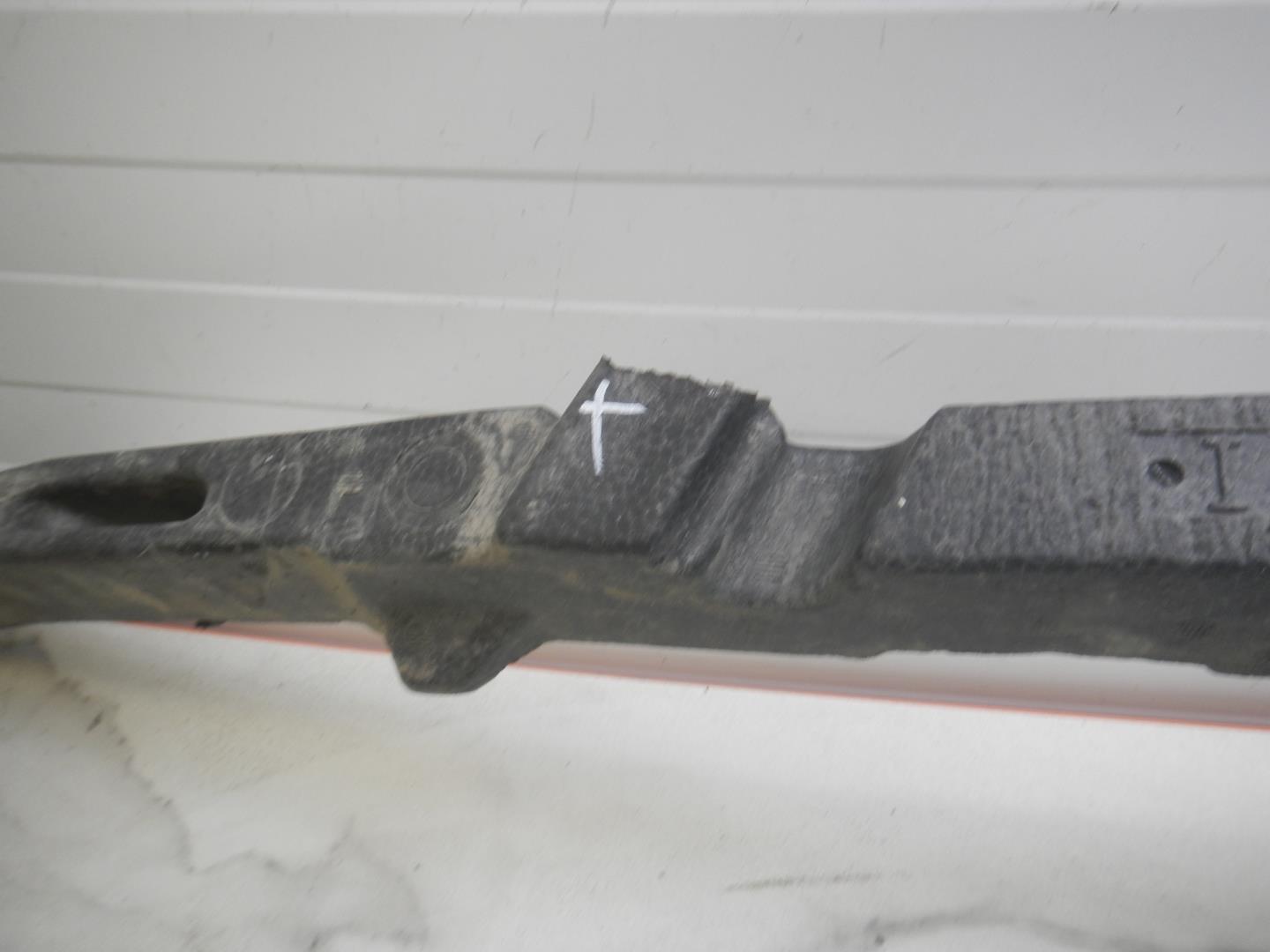 Наполнитель переднего бампера