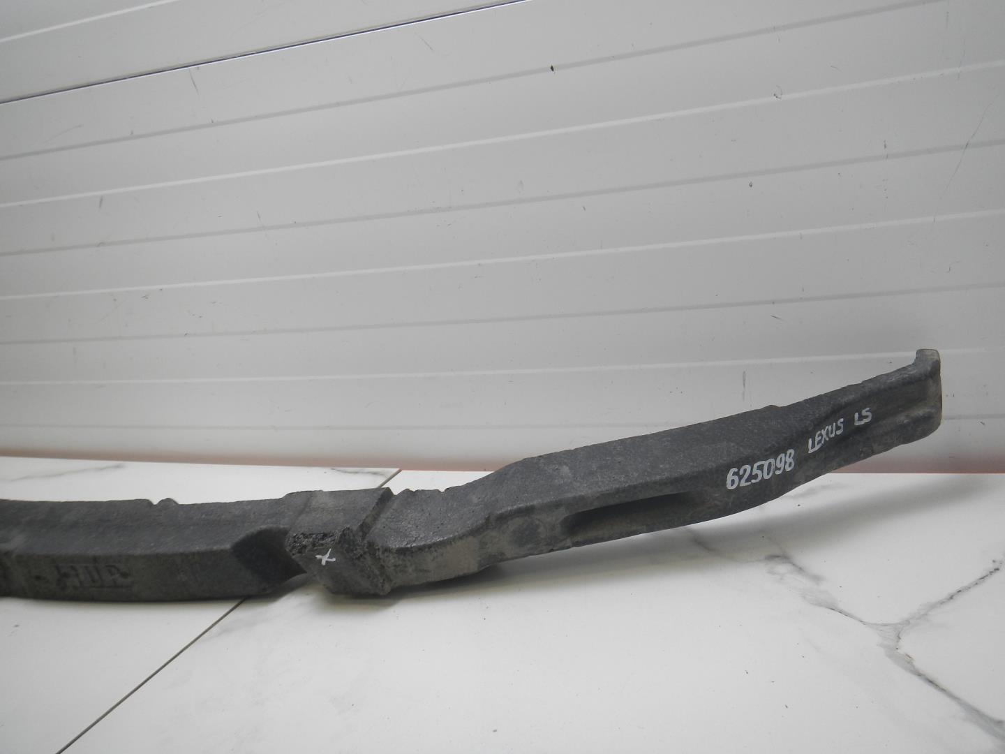 Наполнитель переднего бампера