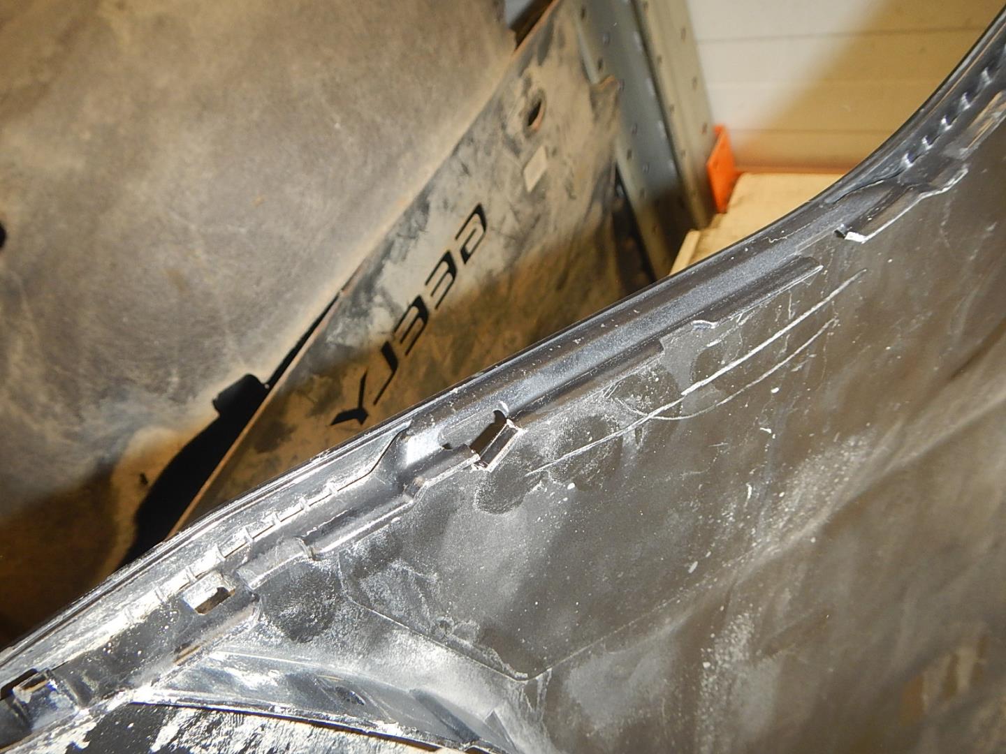 Бампер задний