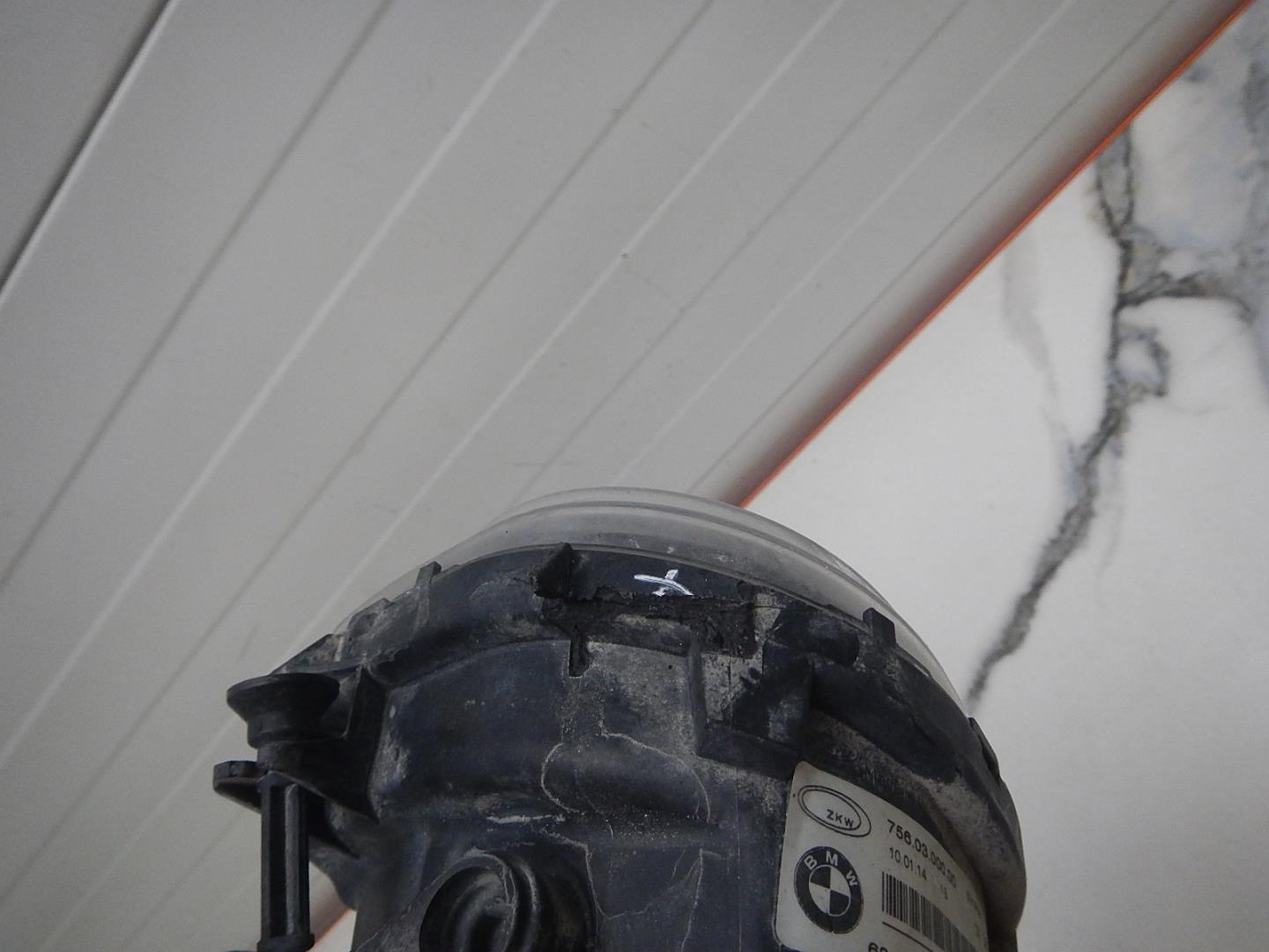 Фара противотуманная левая