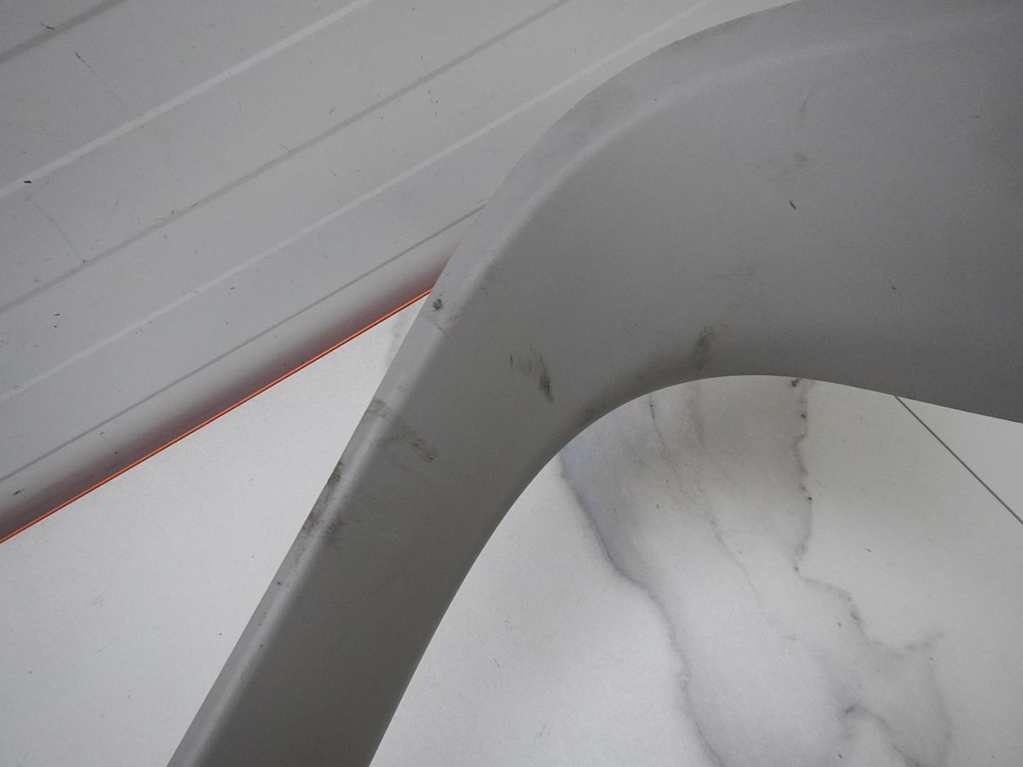 Обшивка двери багажника