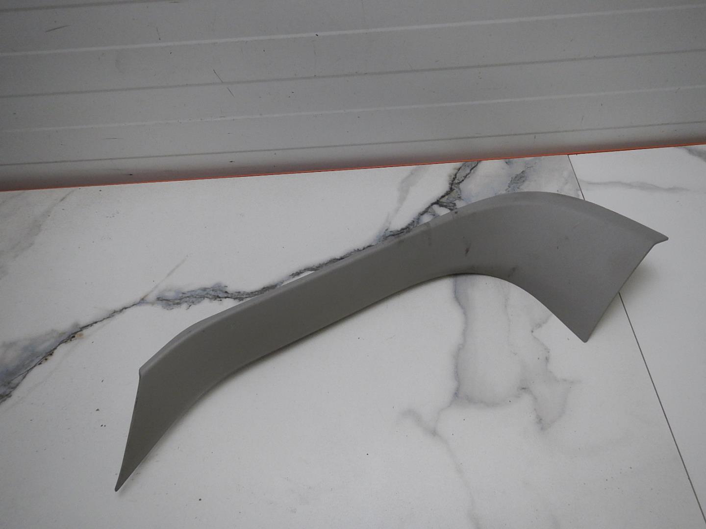 Обшивка двери багажника