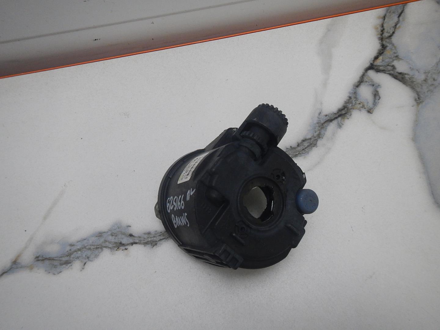 Фара противотуманная левая