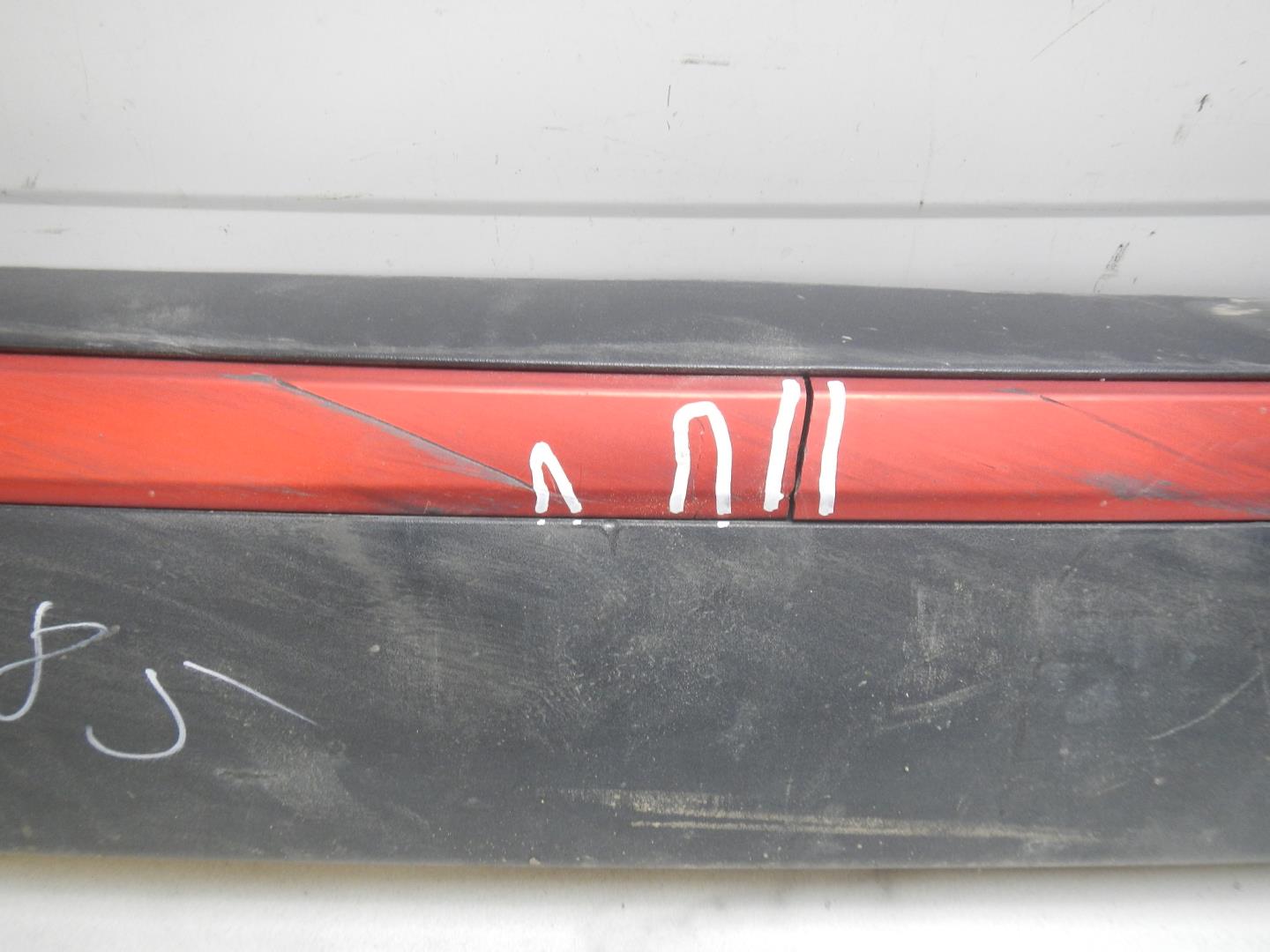 Молдинг передней правой двери