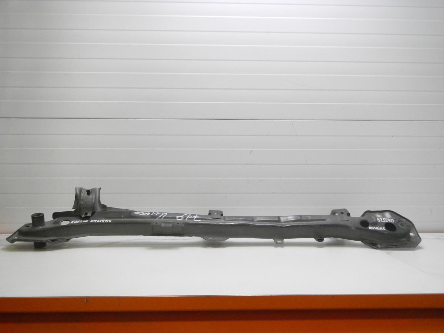 Усилитель заднего бампера