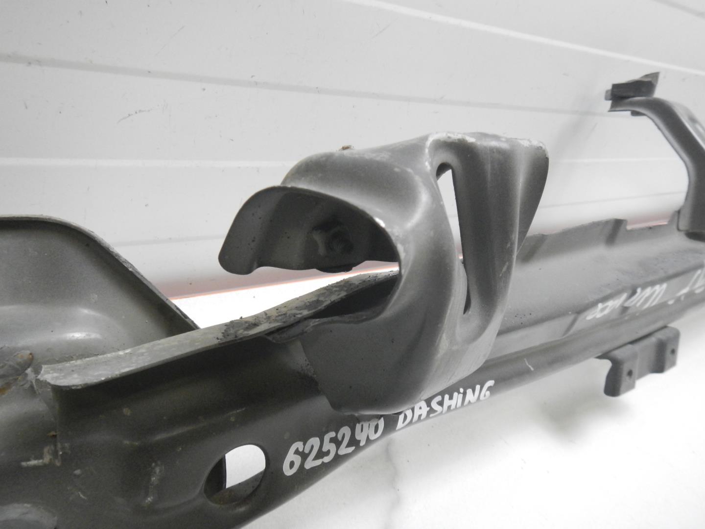 Усилитель заднего бампера