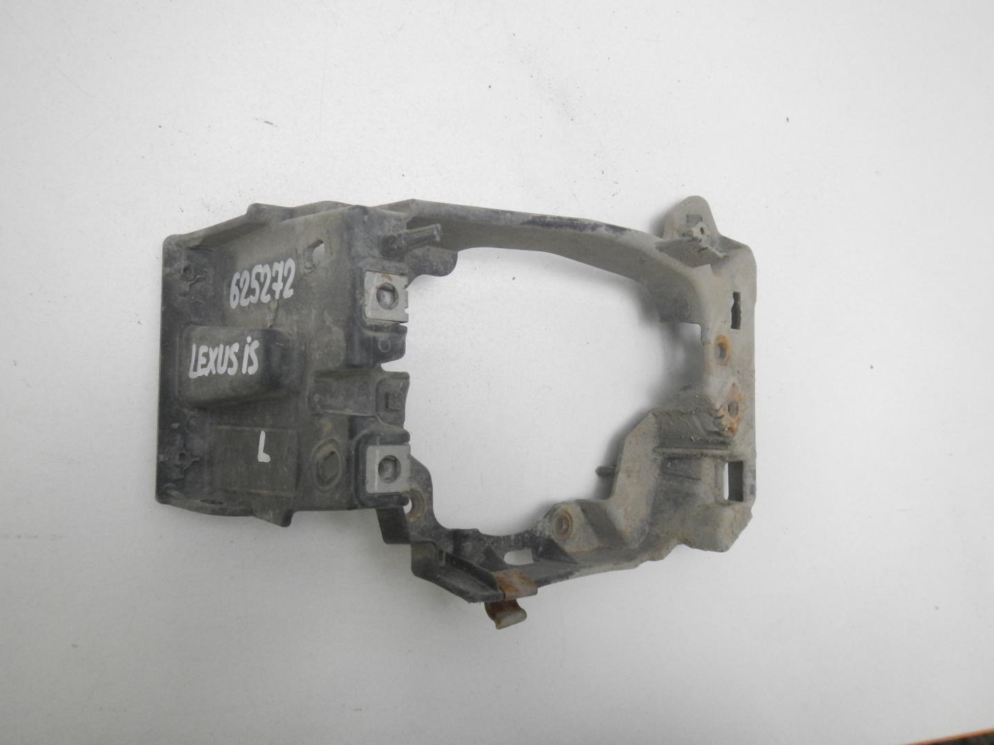 Кронштейн фар левый