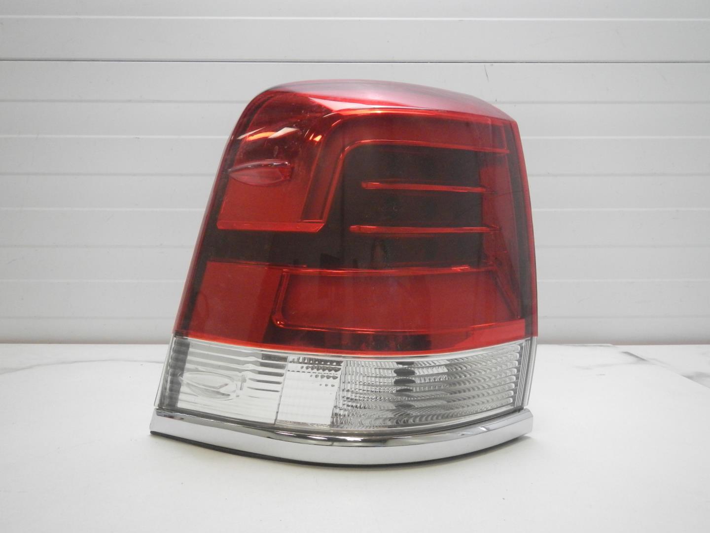 Фонарь задний левый