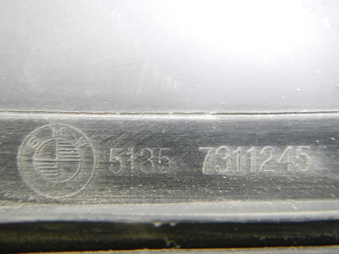 Стекло кузовное глухое левое