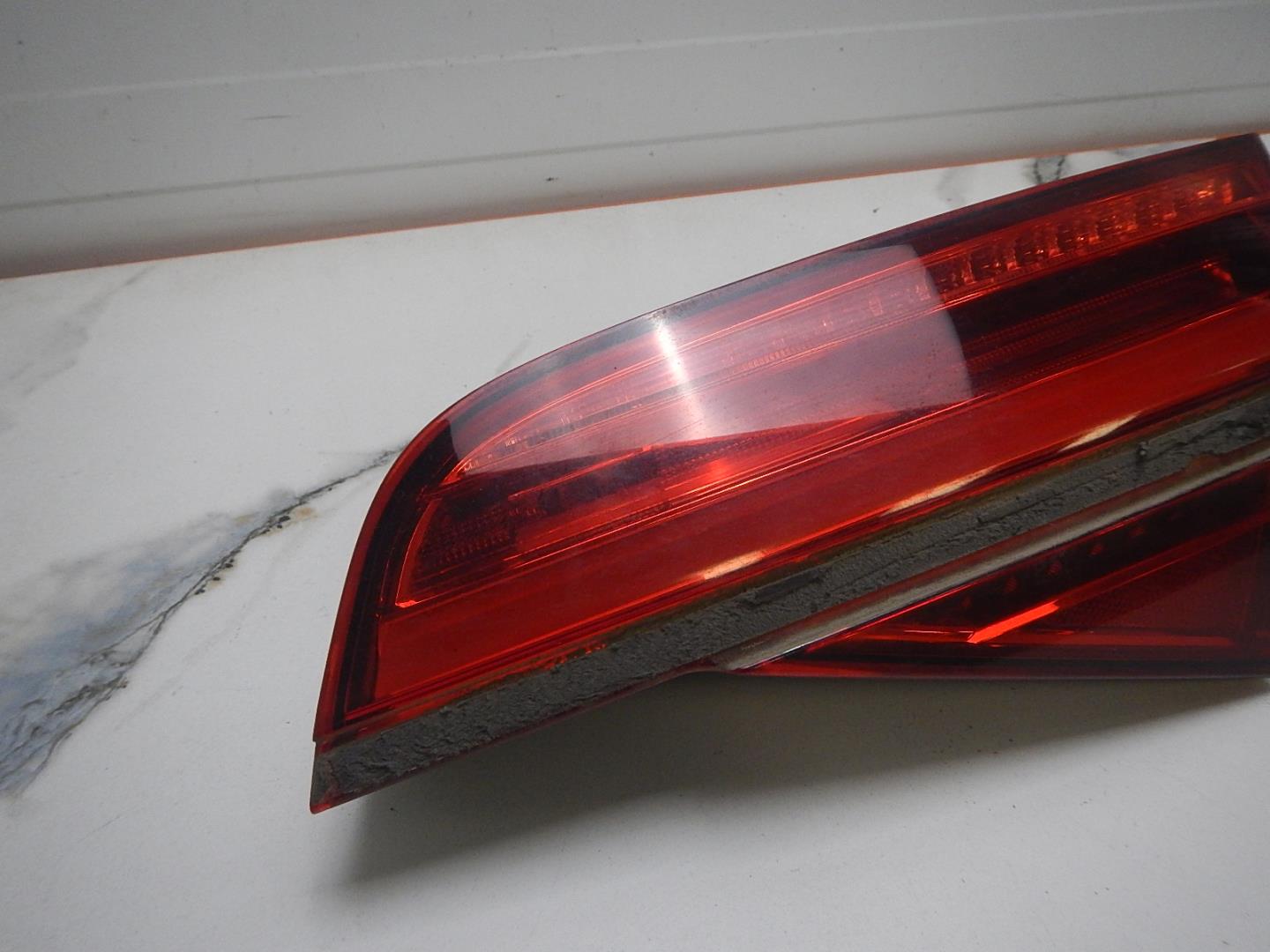 Фонарь задний внутренний правый