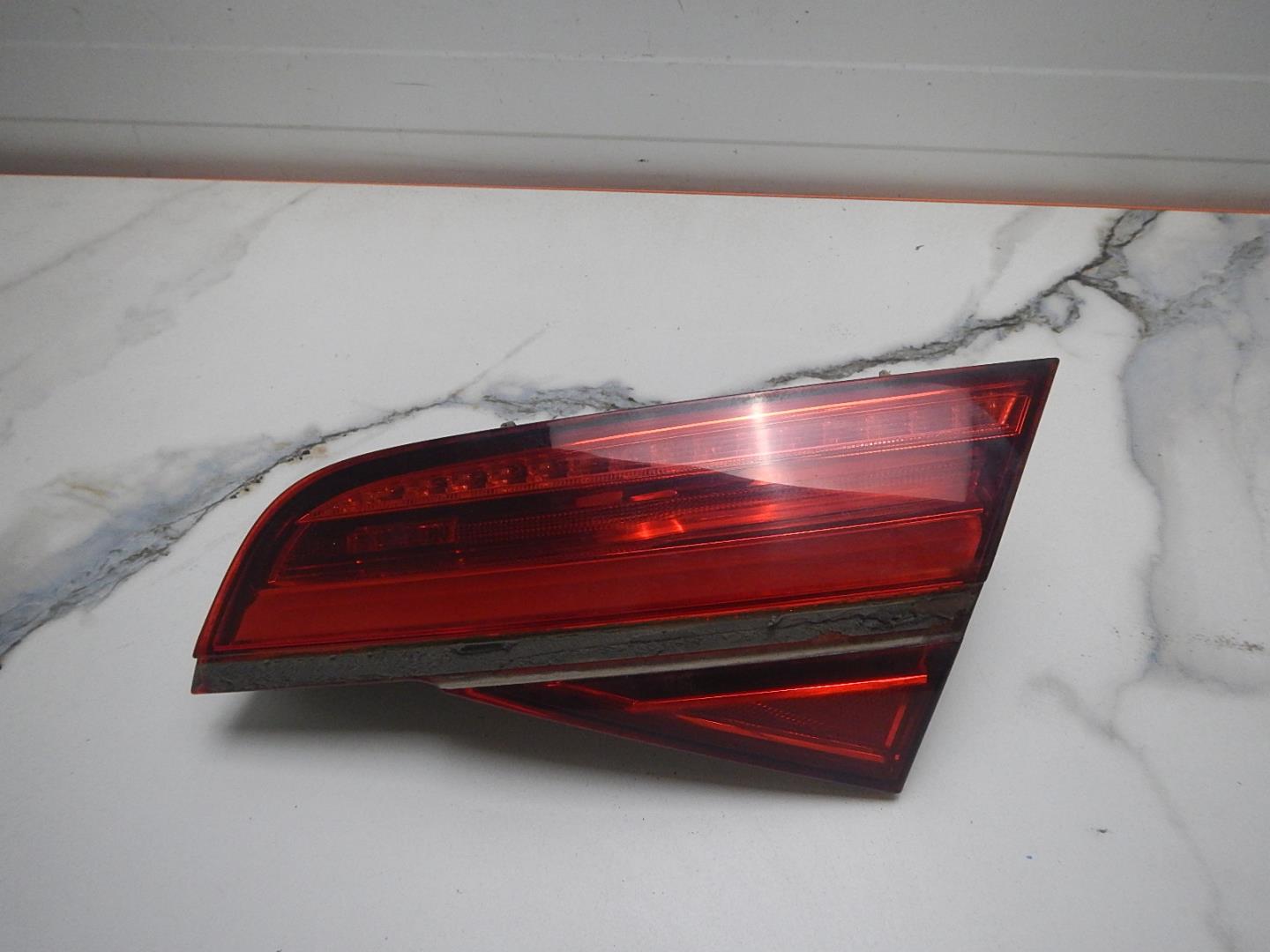 Фонарь задний внутренний правый