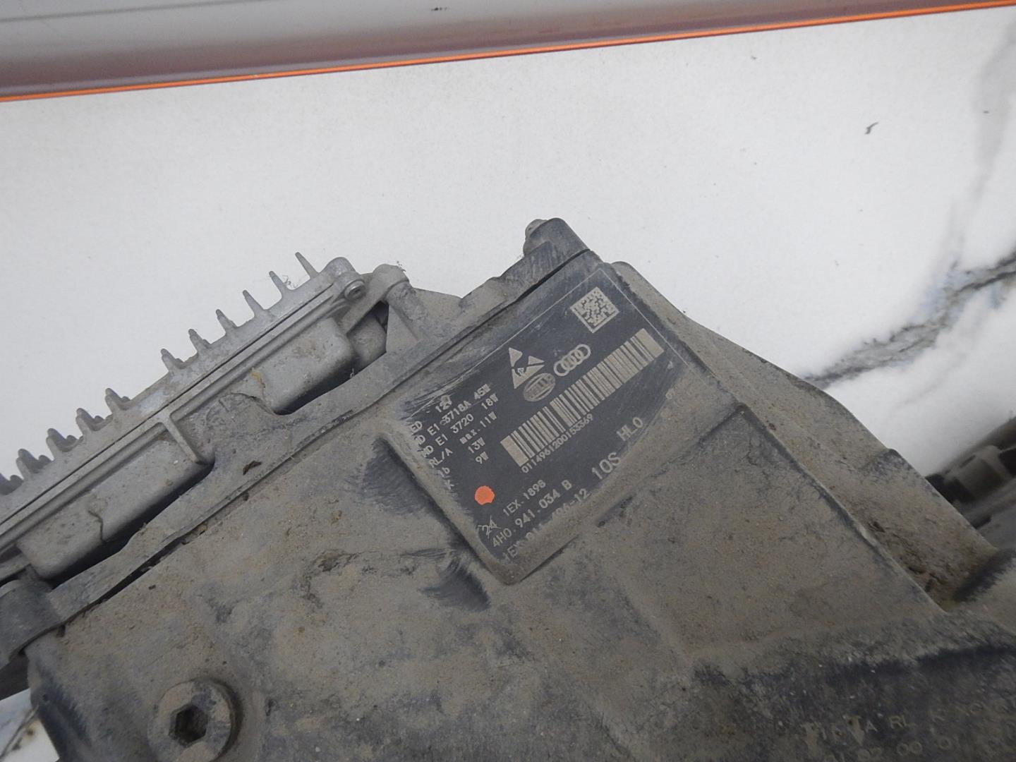 Фара правая