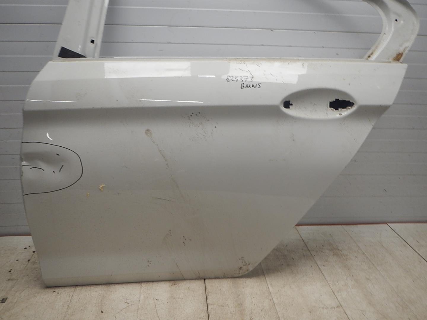 Дверь задняя левая