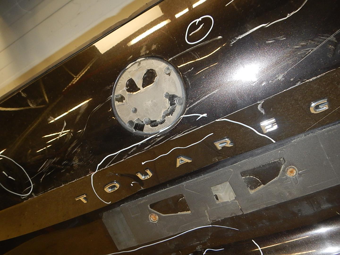 Дверь багажника