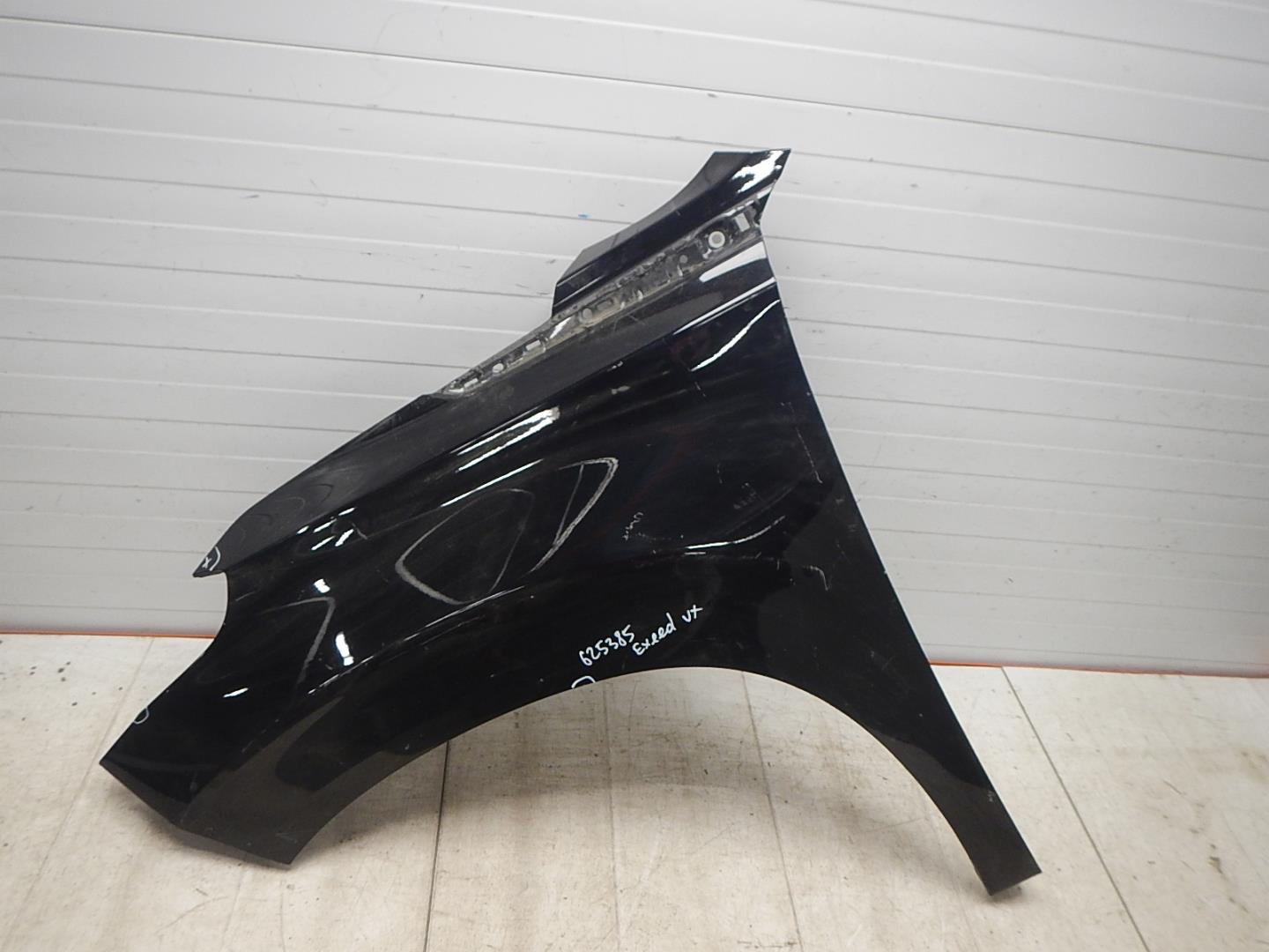 Крыло переднее левое