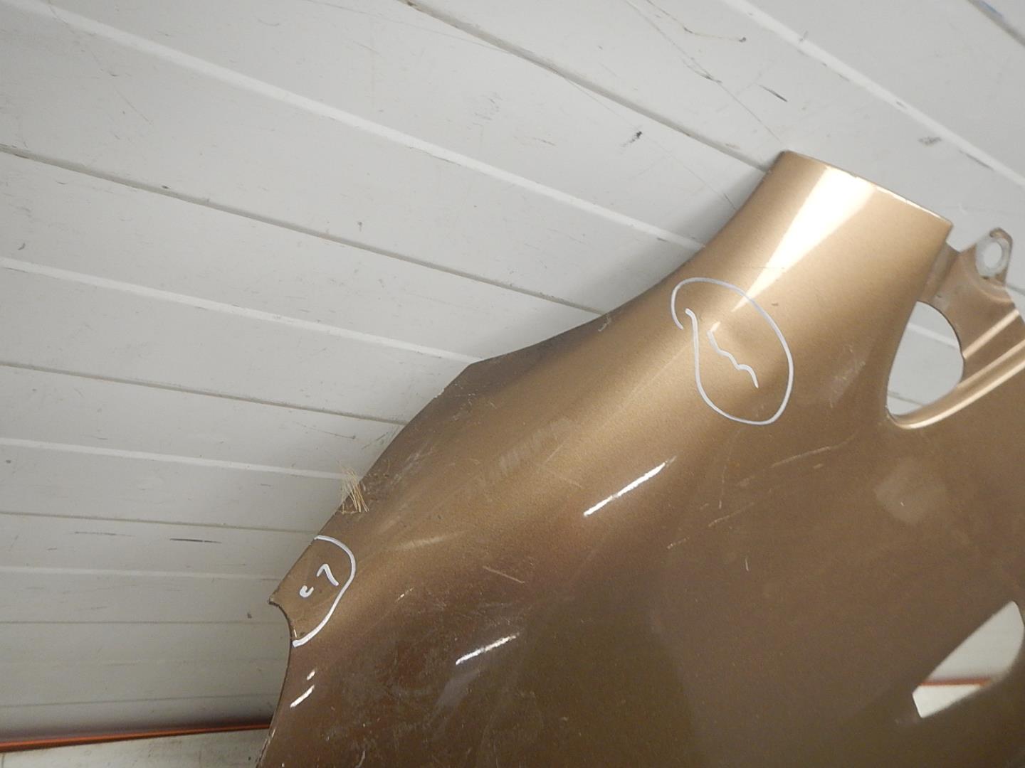 Крыло переднее левое