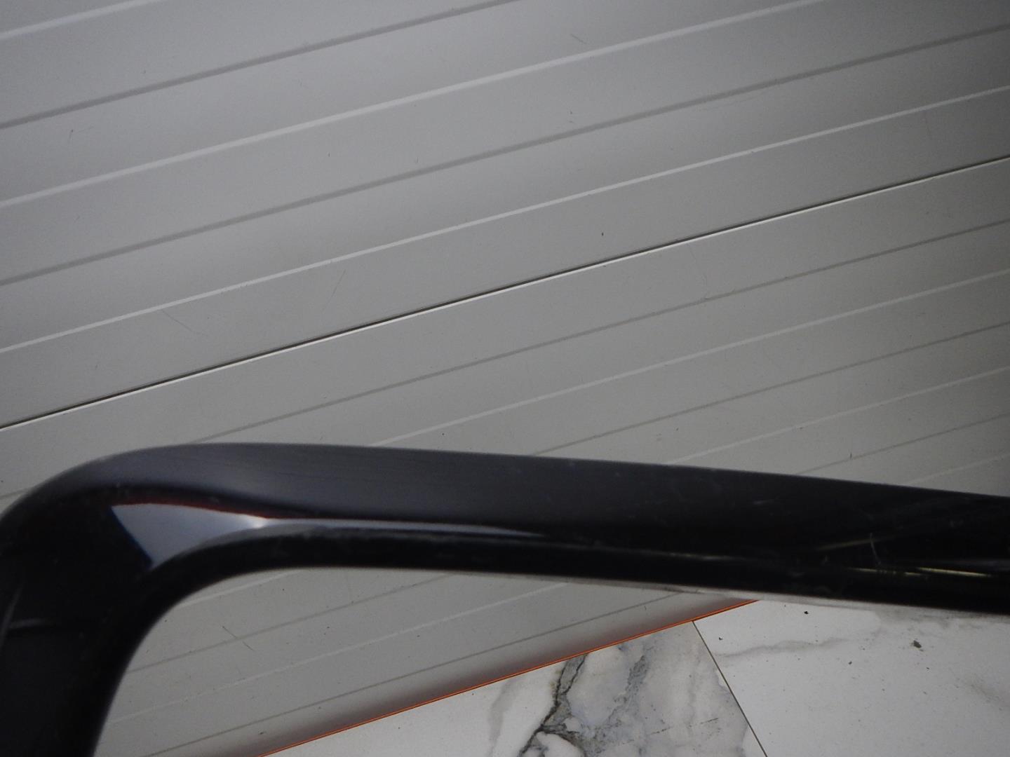 Молдинг переднего бампера правый