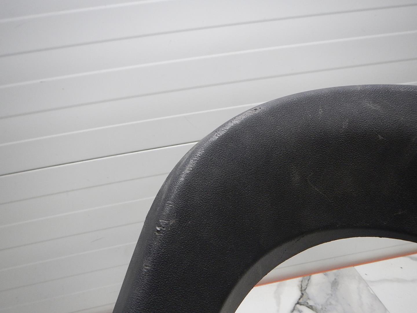 Обшивка двери багажника