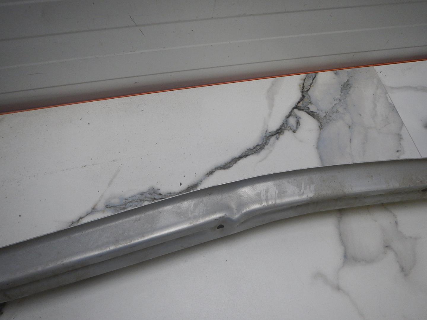 Усилитель заднего бампера