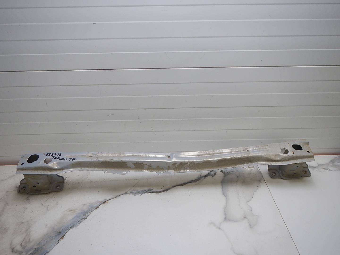 Усилитель заднего бампера