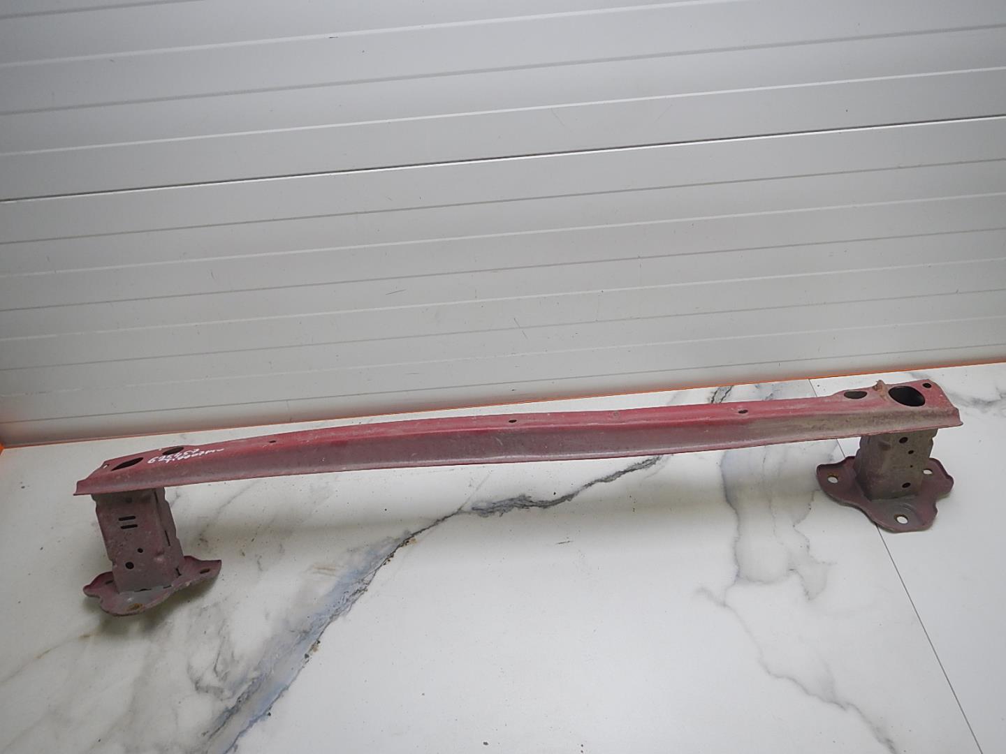 Усилитель заднего бампера