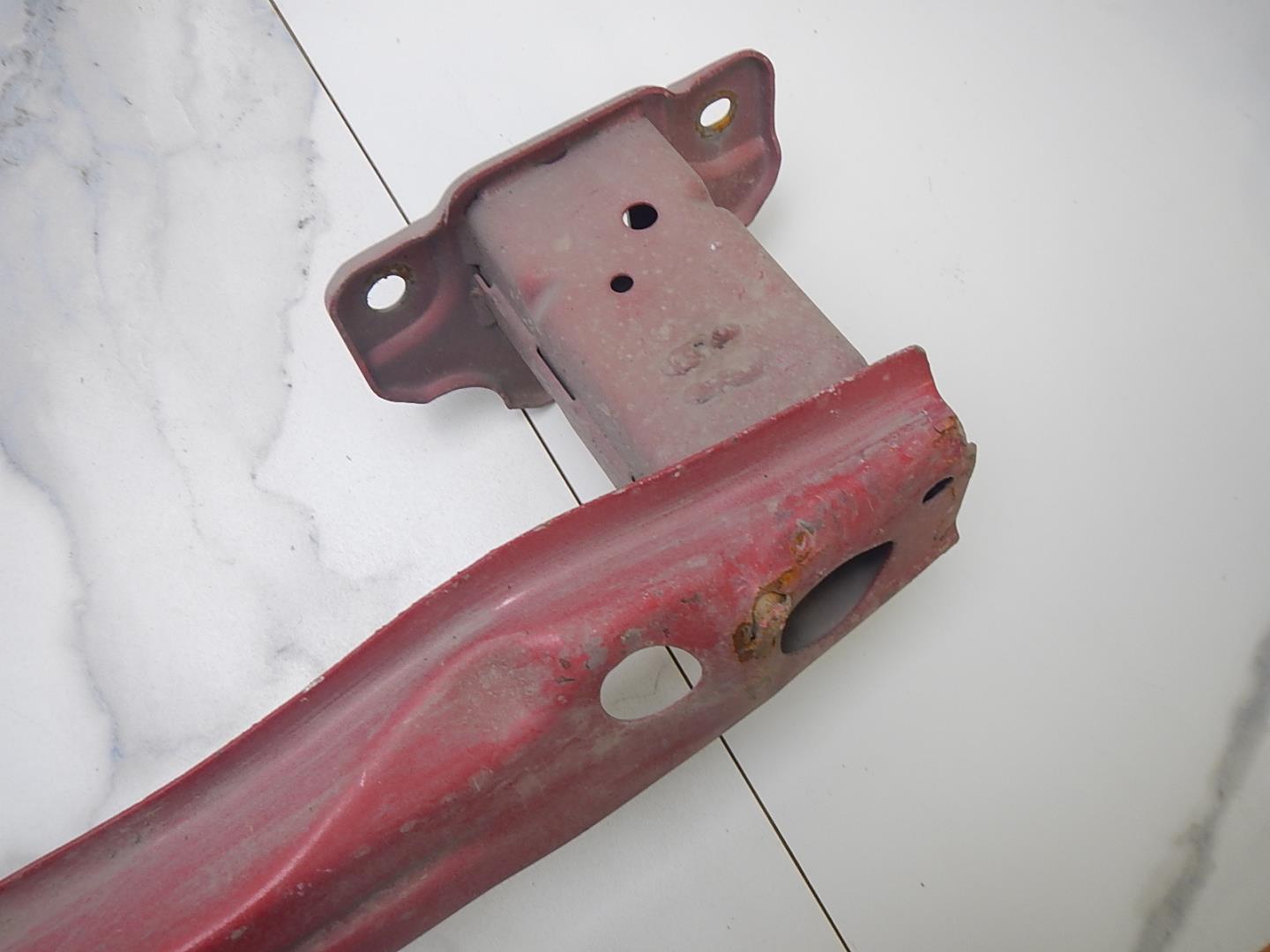 Усилитель заднего бампера