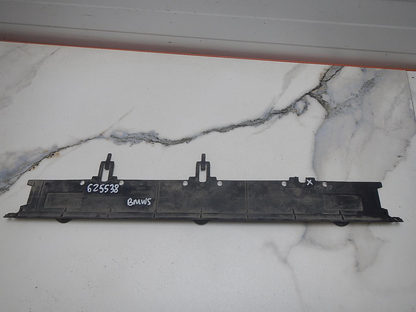 Воздуховод радиатора нижний