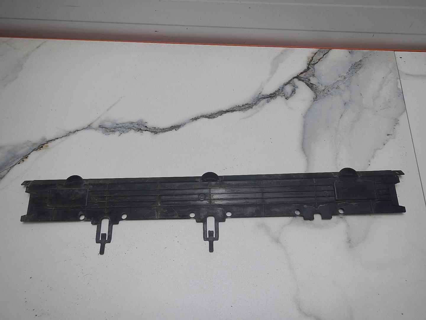 Воздуховод радиатора нижний