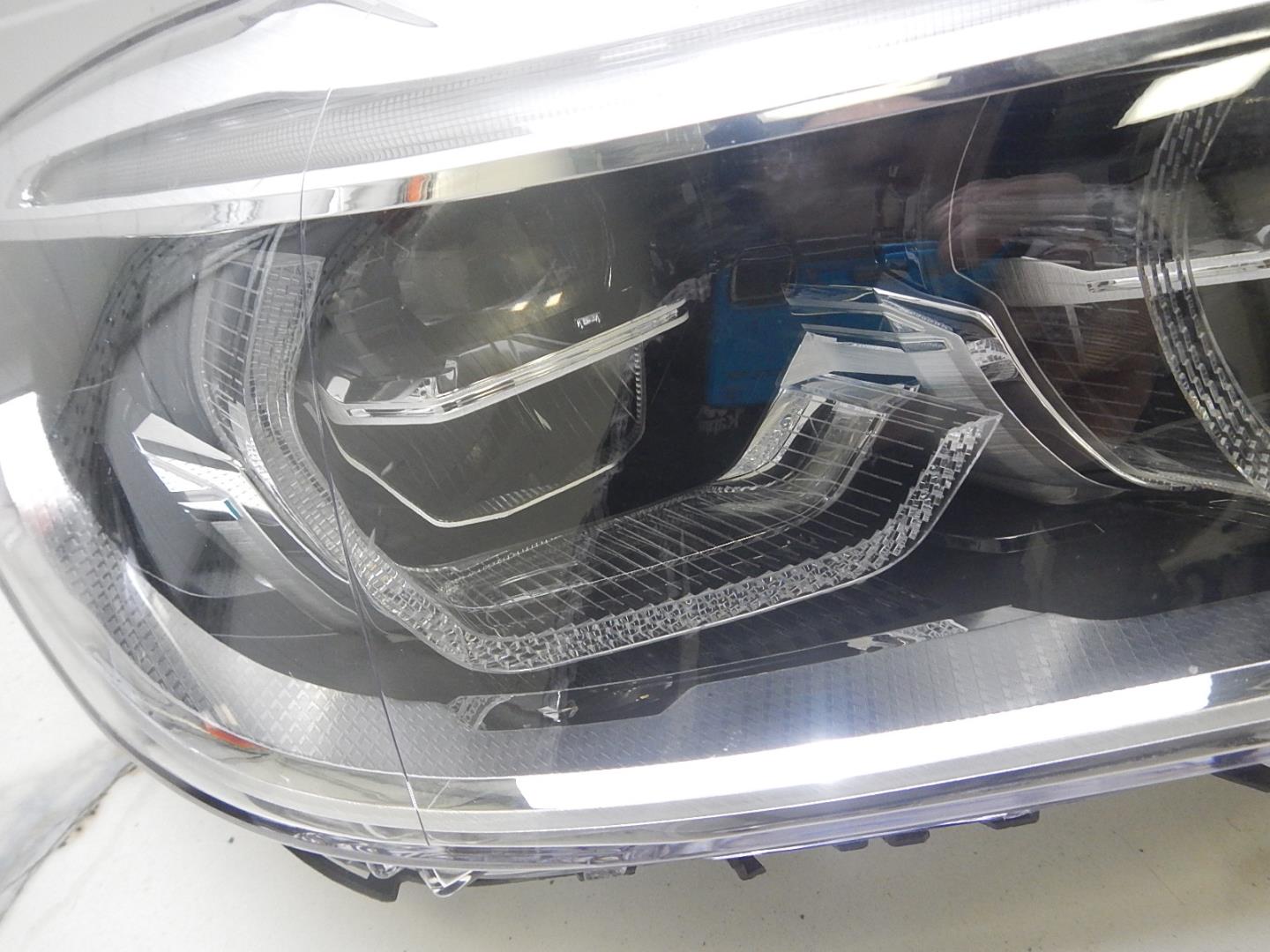 Фара правая