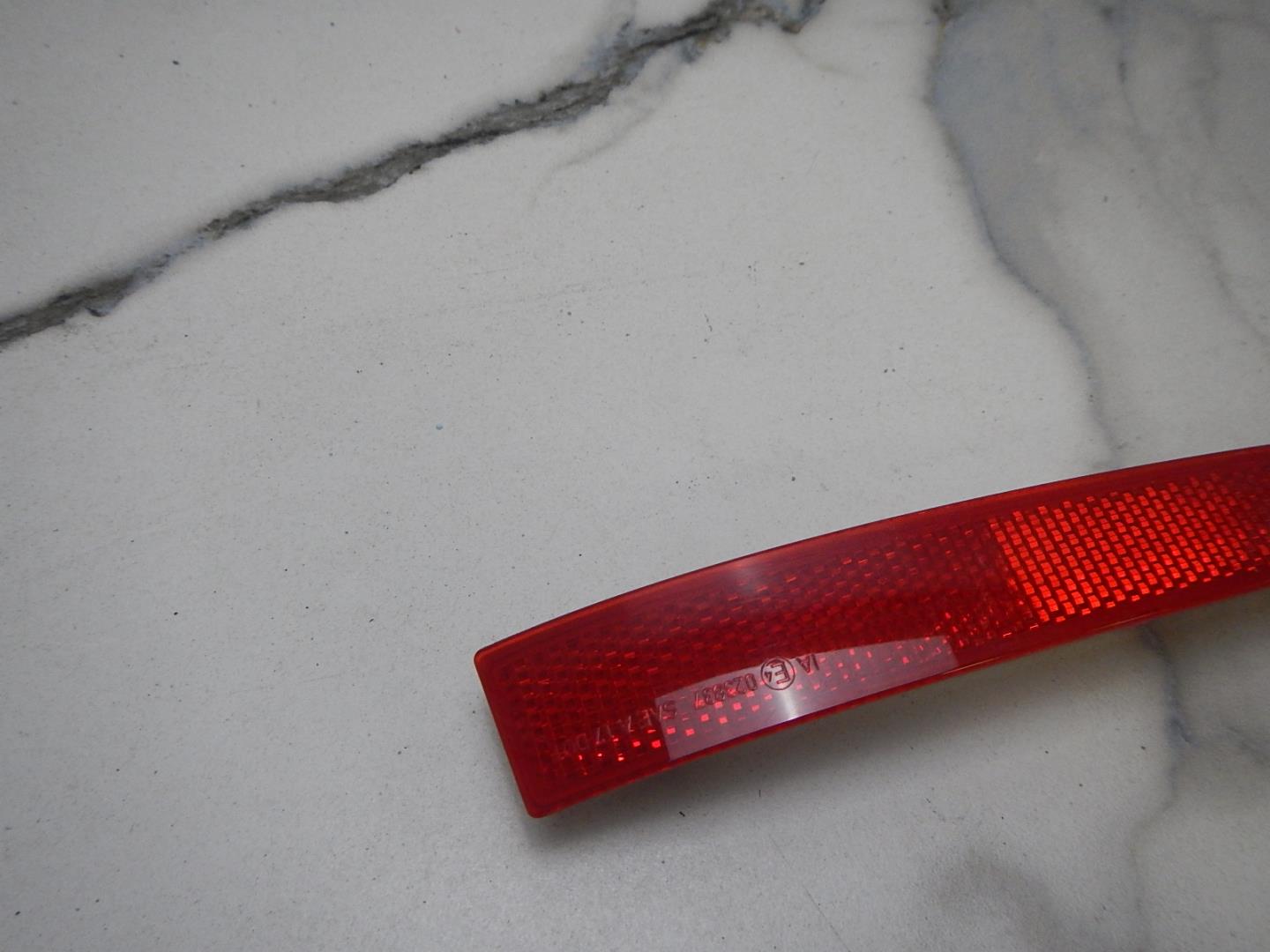 Отражатель в бампер задний правый