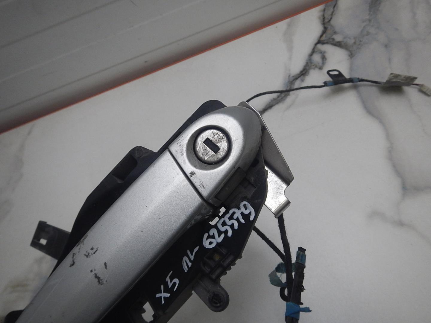 Ручка двери передней наружная левая