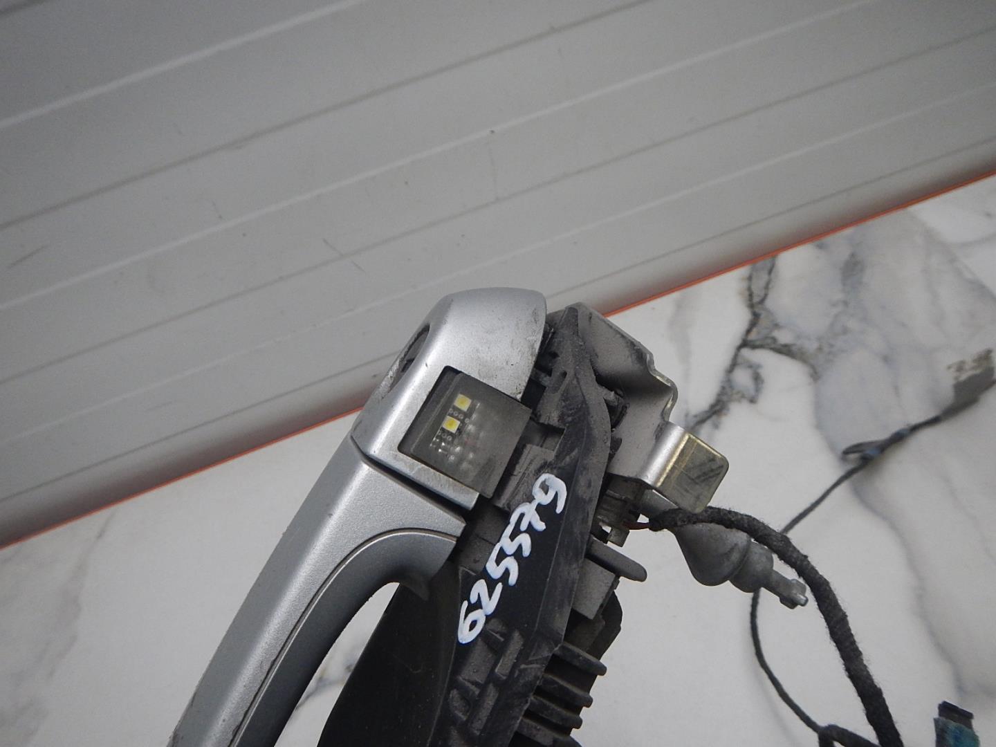 Ручка двери передней наружная левая