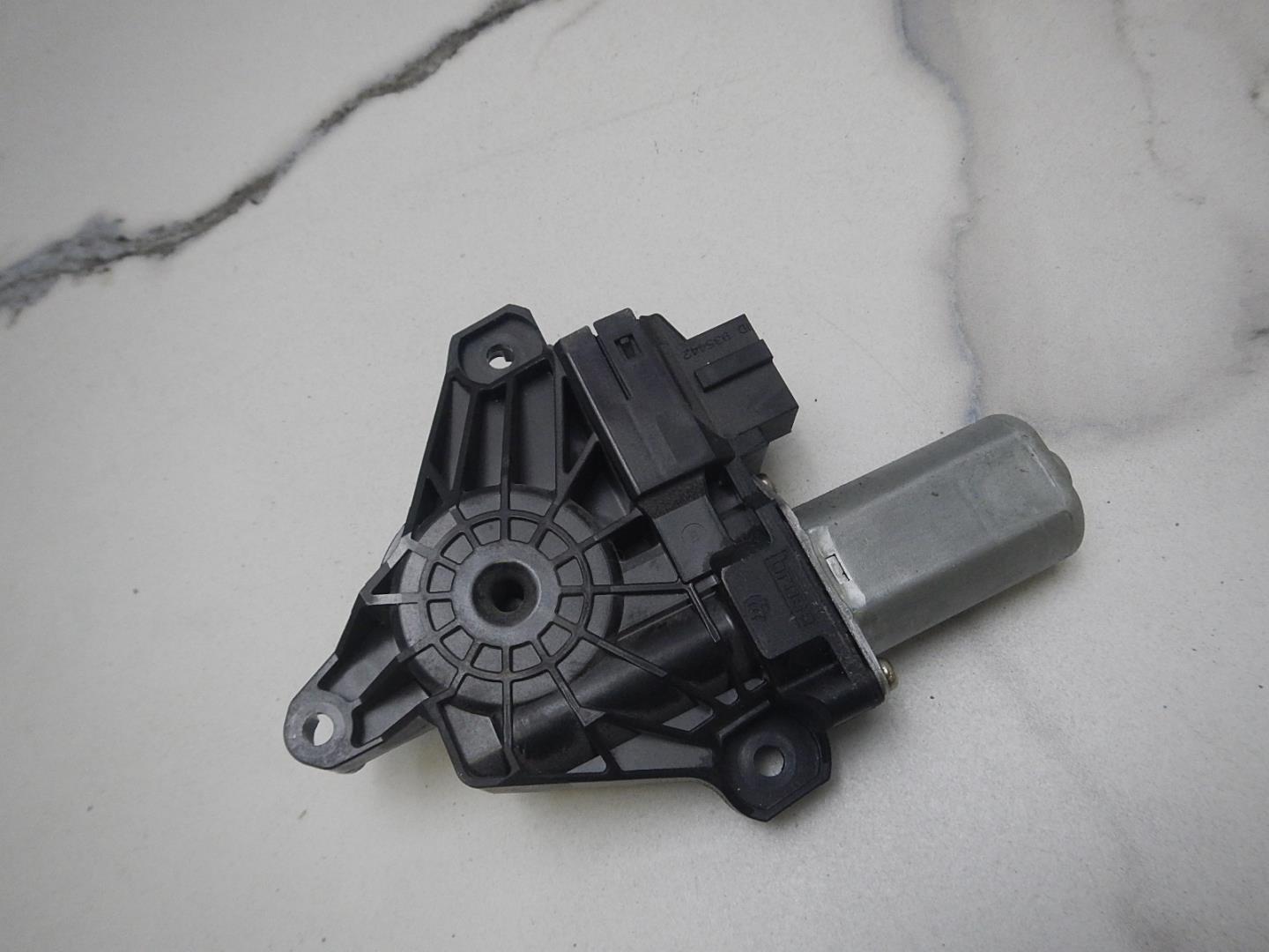 Моторчик стеклоподъемника